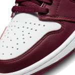 Кроссовки Nike Air Jordan 1 Retro High OG «Bordeaux»
