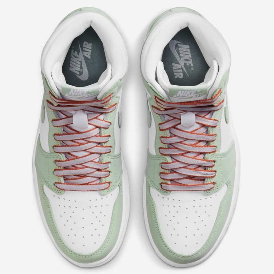 Кроссовки Nike Air Jordan 1 Retro High OG «Seafoam»