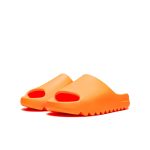 Сланцы Yeezy Slide «Enflame Orange»