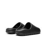 Сланцы Yeezy Slide «Onyx»
