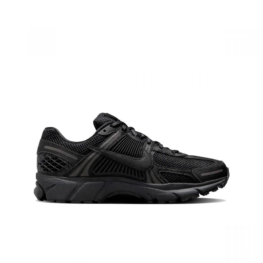 Кроссовки Nike Zoom Vomero 5 «Triple Black»