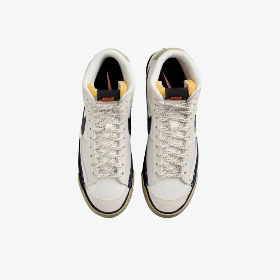 Кроссовки Nike Blazer Low х Sacai «Black Patent Leather»